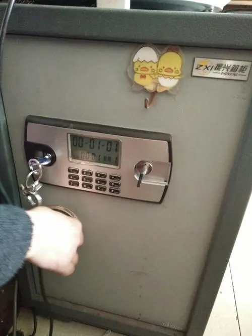 深圳机械密码锁保险柜打不开怎么办？分享三个解决方法！