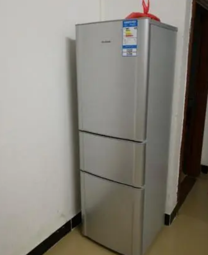 西安美菱冰箱灯亮压缩机不启动是哪里的问题？